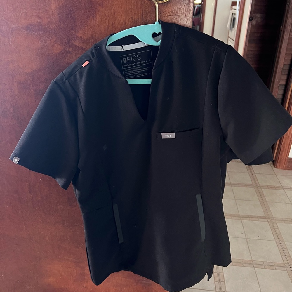 FIGS Slim Odesa Black Size Small- Black Scrub Top